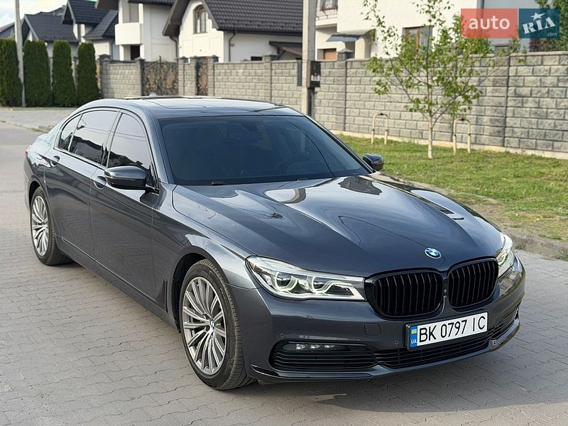 Седан BMW 7 Series 2015 в Рівному