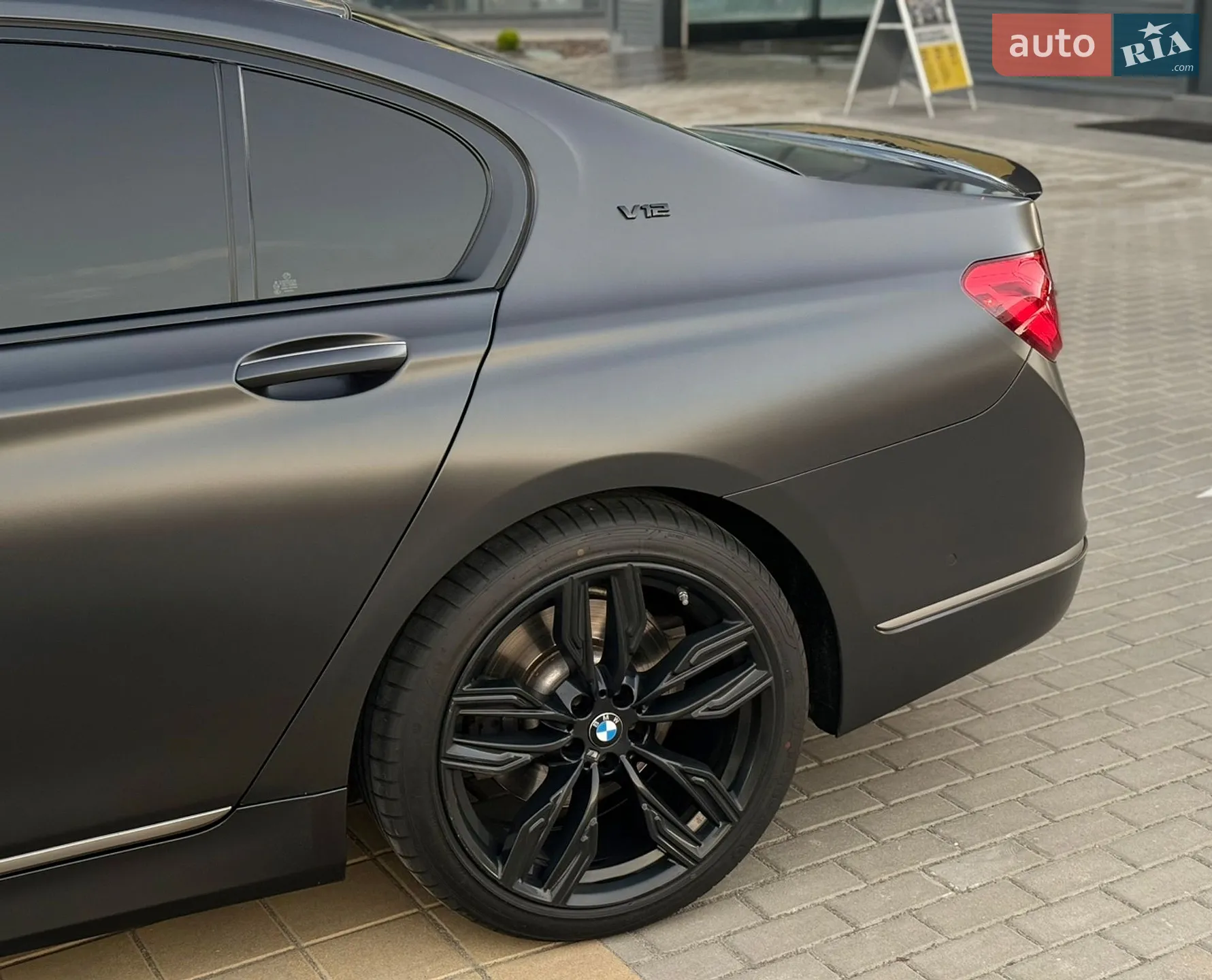 2015 BMW 7er - мініатюра 16
