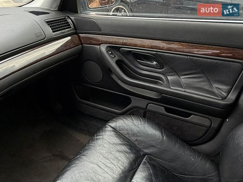 Седан BMW 7 Series 1995 в Луцке