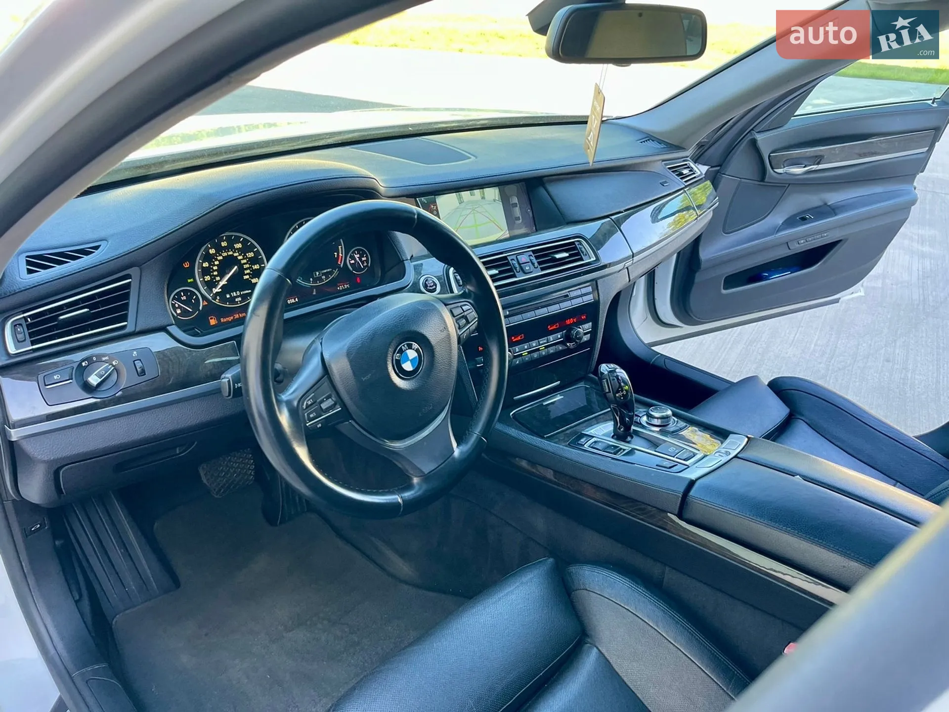 2012 BMW 7er - мініатюра 26
