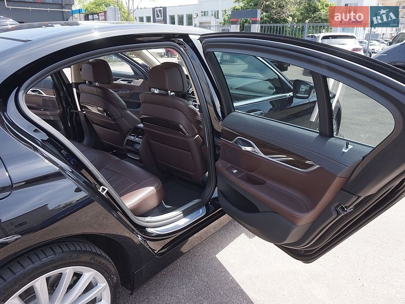 Седан BMW 7 Series 2018 в Одессе