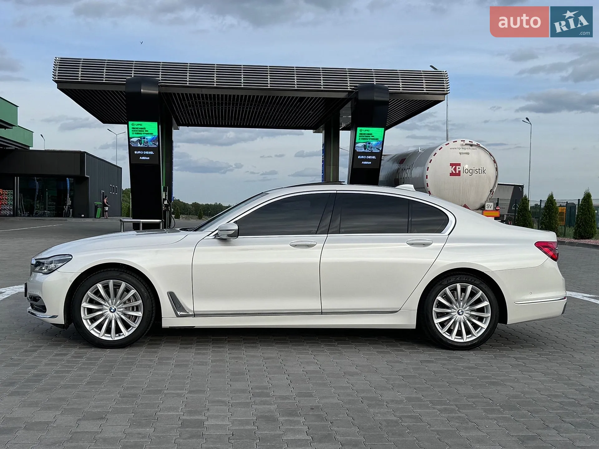 2016 BMW 7er - мініатюра 13