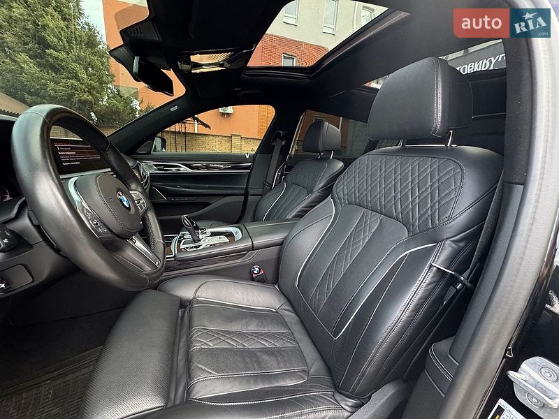Седан BMW 7 Series 2021 в Виннице