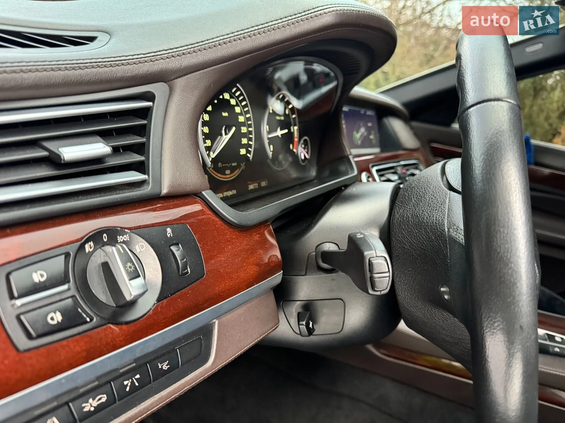 2012 BMW 7er - мініатюра 26