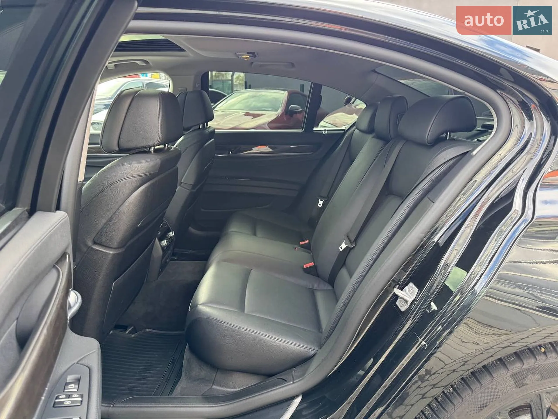 2015 BMW 7er - мініатюра 24