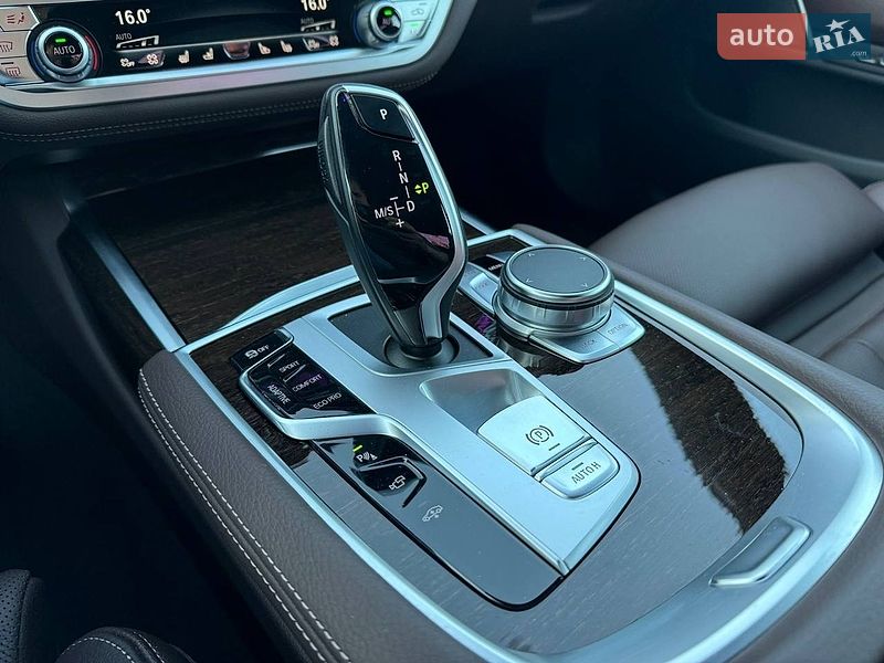Седан BMW 7 Series 2022 в Киеве