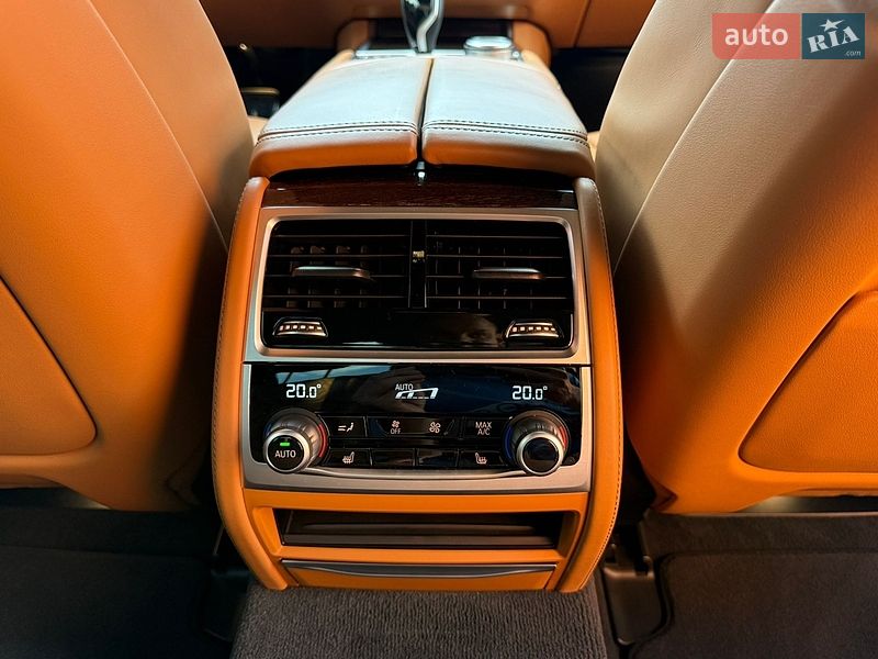 Седан BMW 7 Series 2022 в Киеве