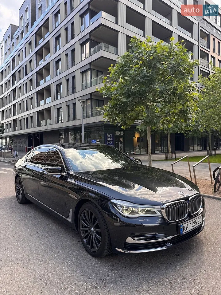 2016 BMW 7er - мініатюра 16