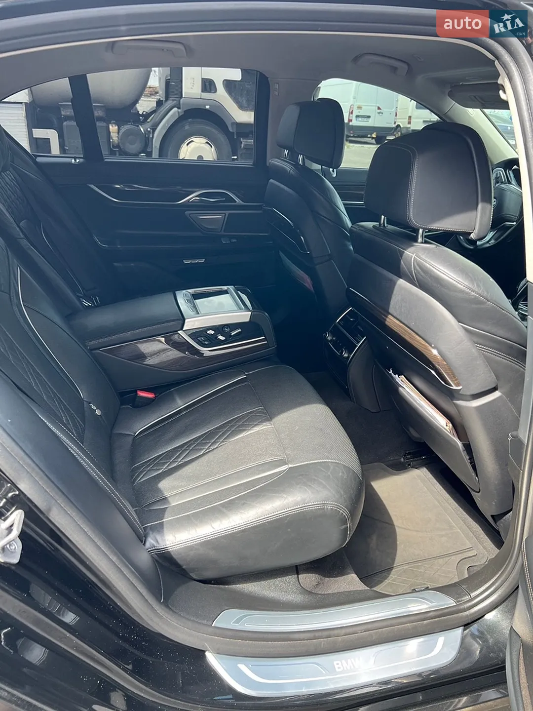 2015 BMW 7er - мініатюра 8