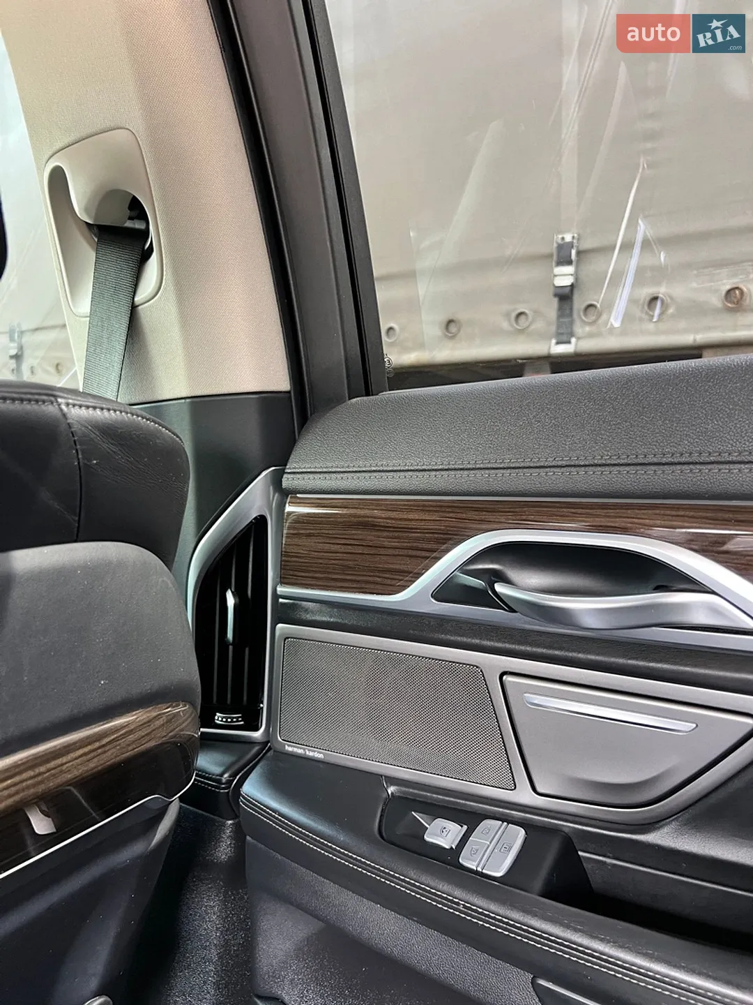 2015 BMW 7er - мініатюра 13