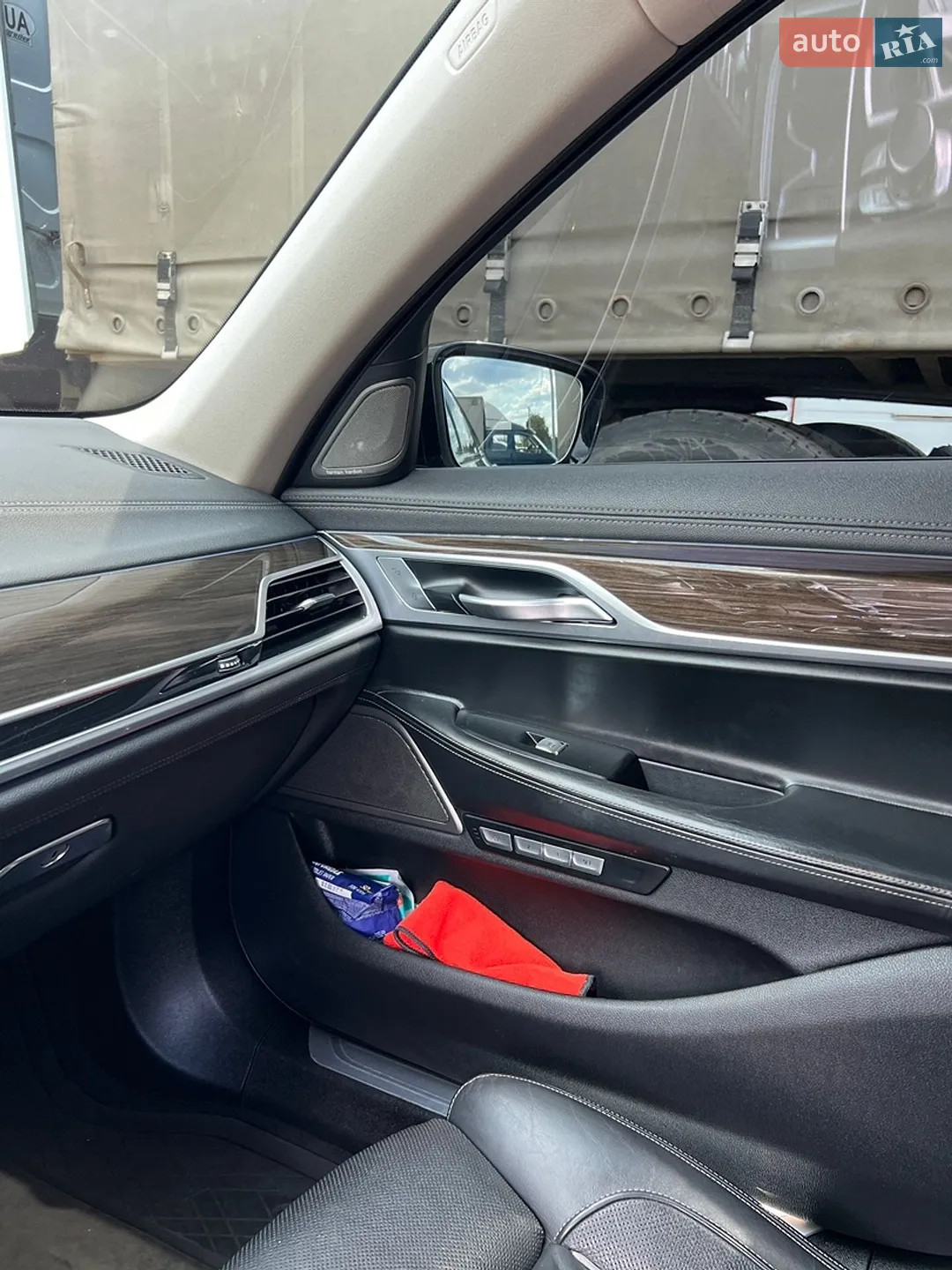 2015 BMW 7er - мініатюра 16