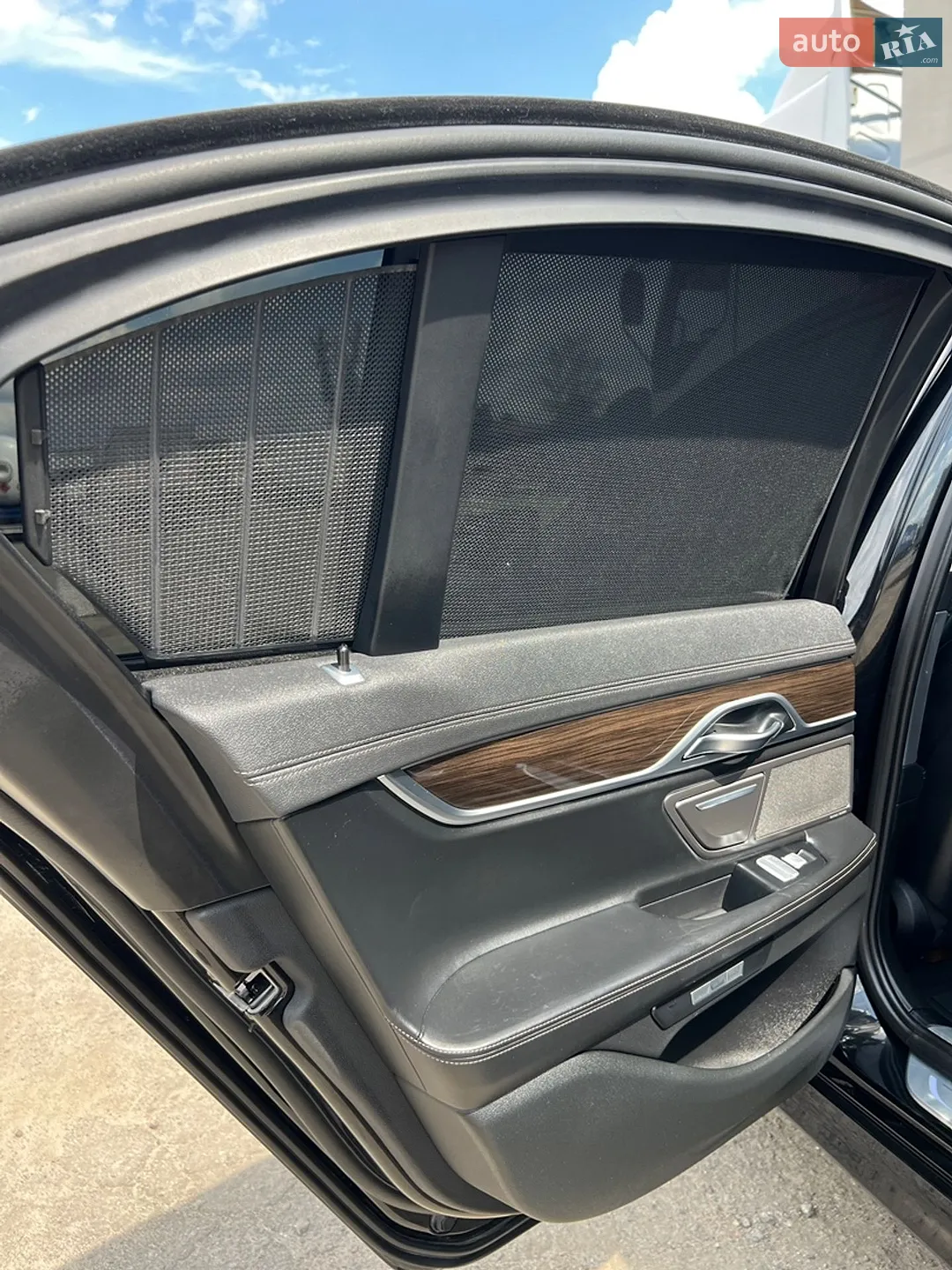 2015 BMW 7er - мініатюра 24