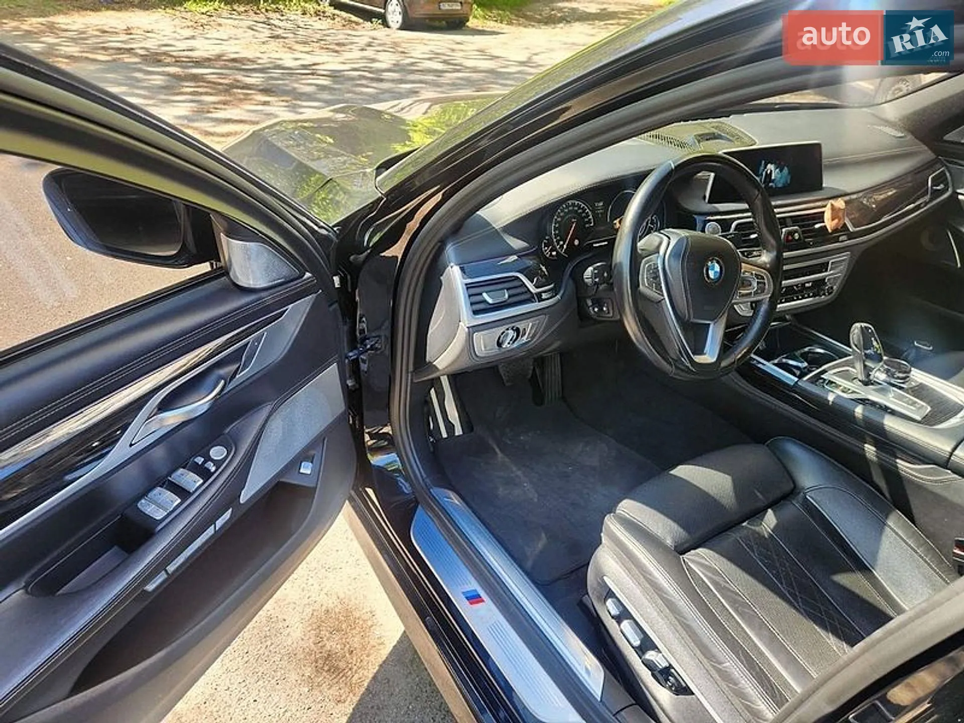 2017 BMW 7er - мініатюра 16