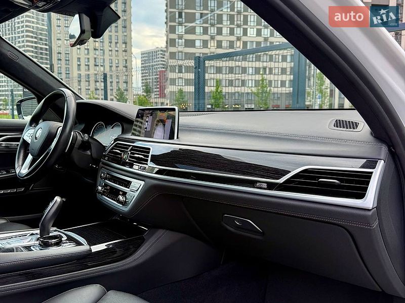 Седан BMW 7 Series 2016 в Киеве фото 29 Седан BMW 7 Series 2016 в Киеве