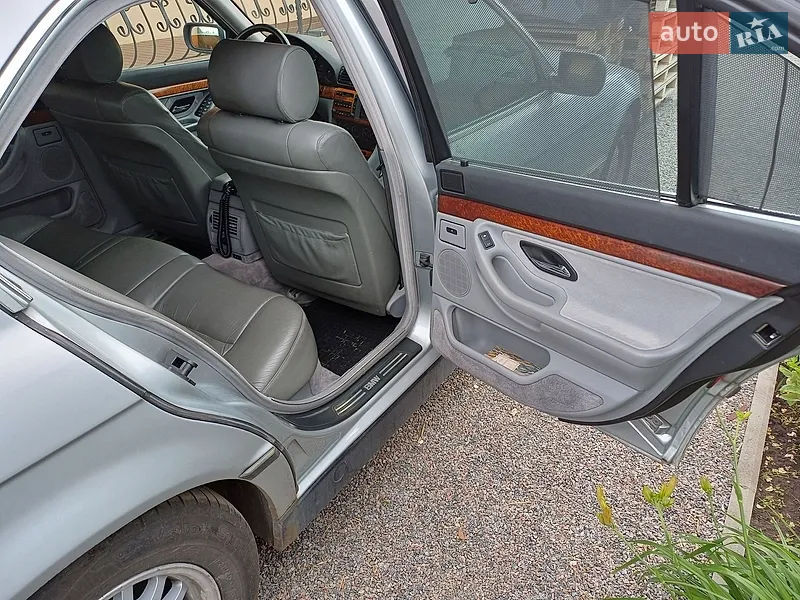 BMW 7 Series 1997 VIN WBAGE21070DJ39090 фото оголошення 9 з 52