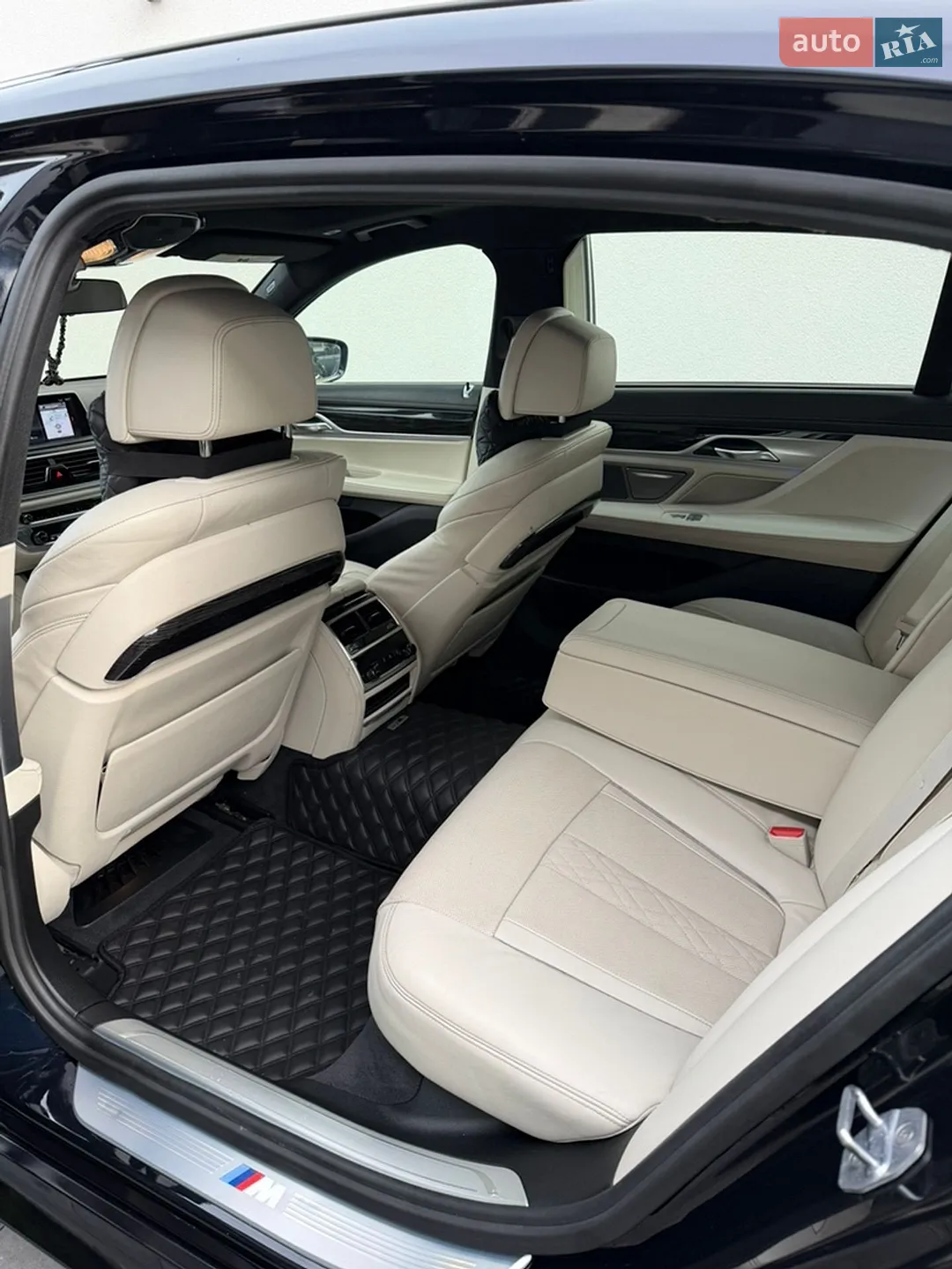 2017 BMW 7er - мініатюра 25