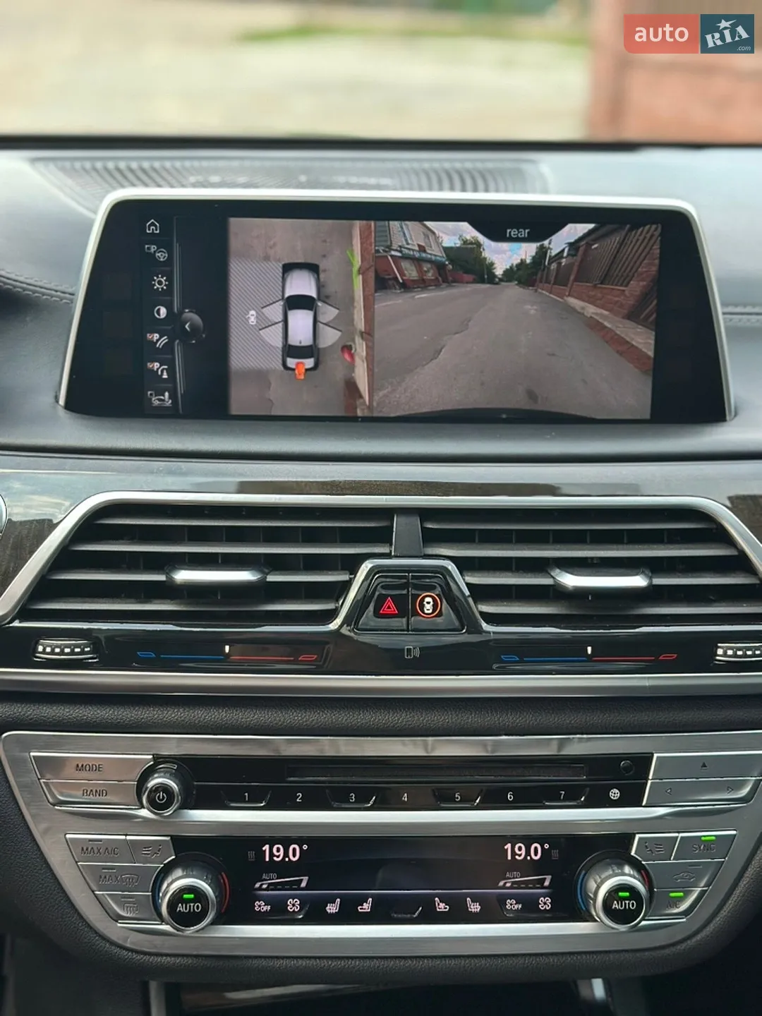 2015 BMW 7er - мініатюра 38