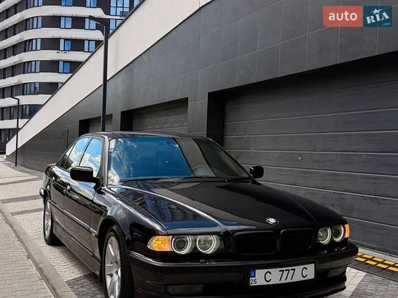 BMW 7 Series 2000