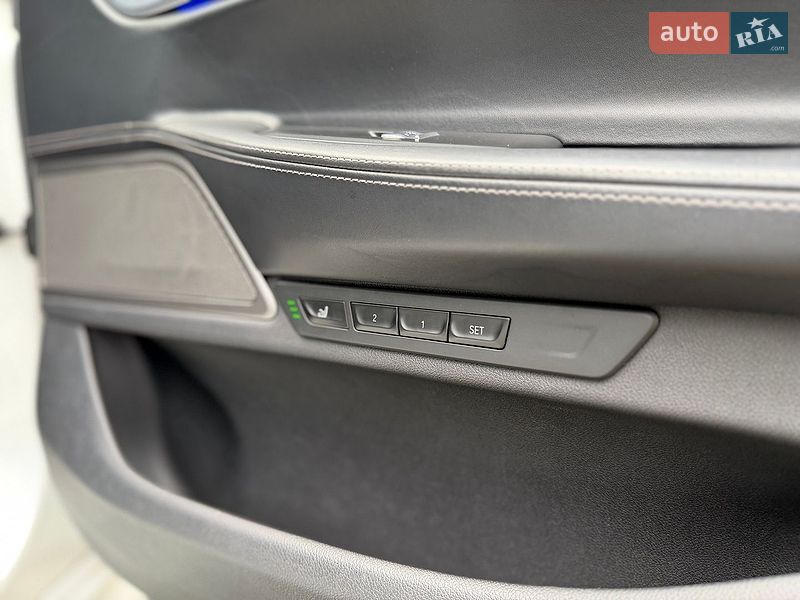 Седан BMW 7 Series 2020 в Киеве