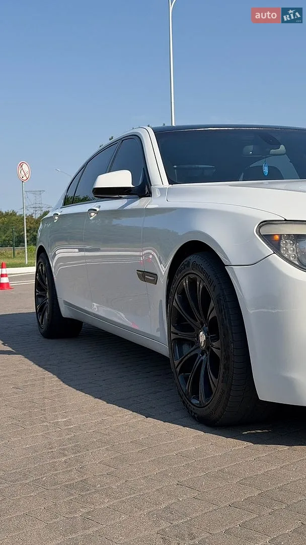 2012 BMW 7er - мініатюра 2