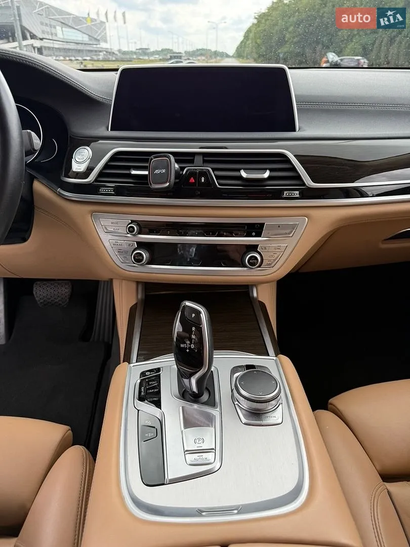 2016 BMW 7er - мініатюра 15