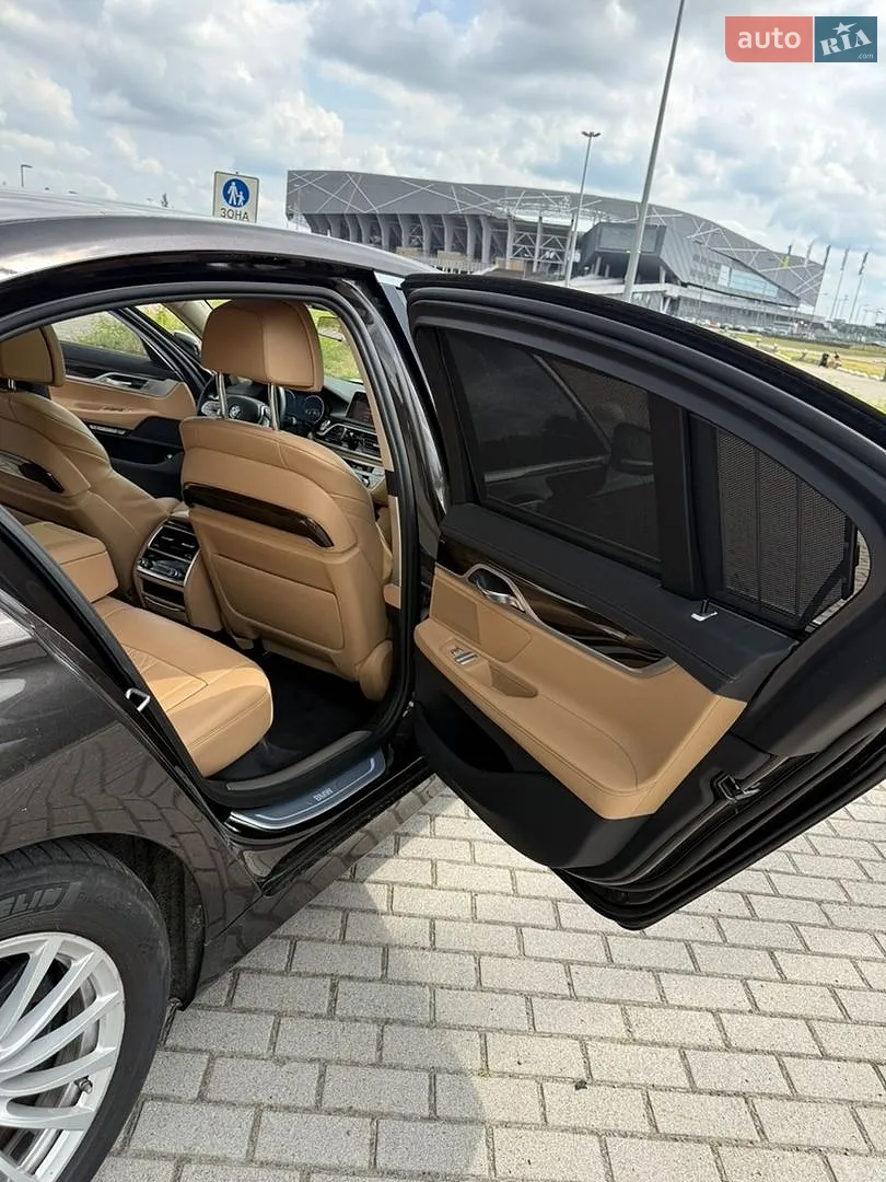 2016 BMW 7er - мініатюра 18