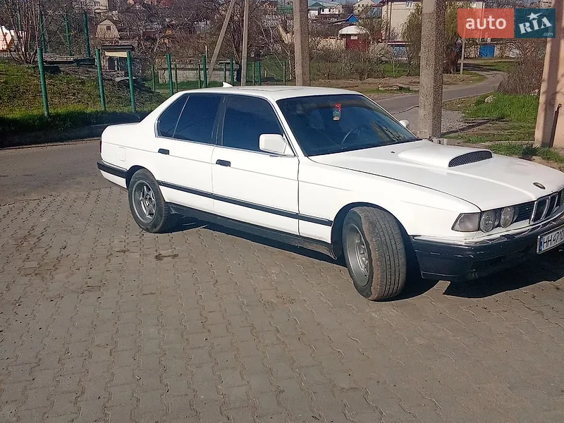 BMW 7 Series 1988