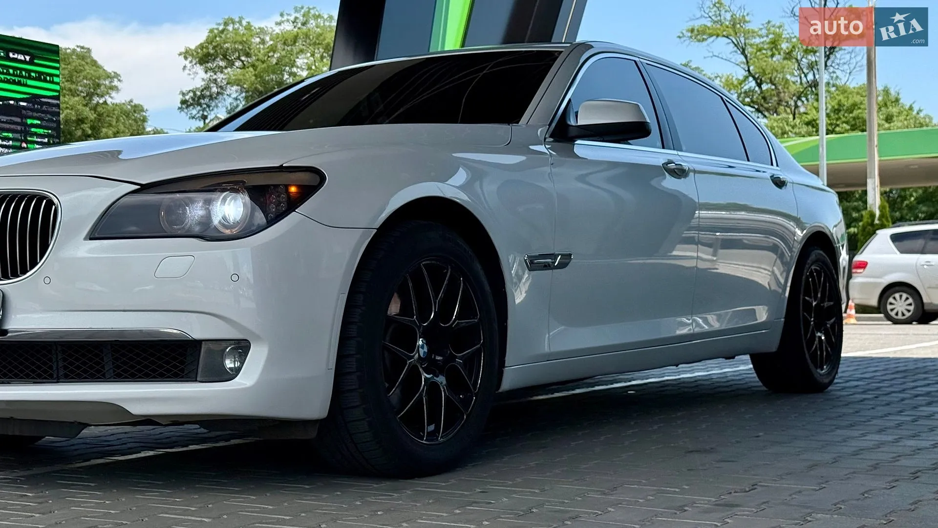 2010 BMW 7er - мініатюра 10