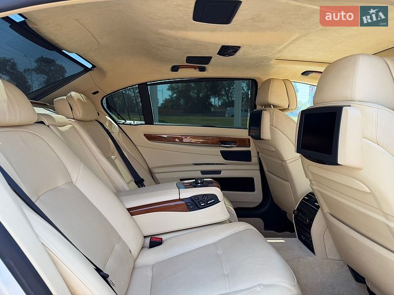 Седан BMW 7 Series 2010 в Одессе