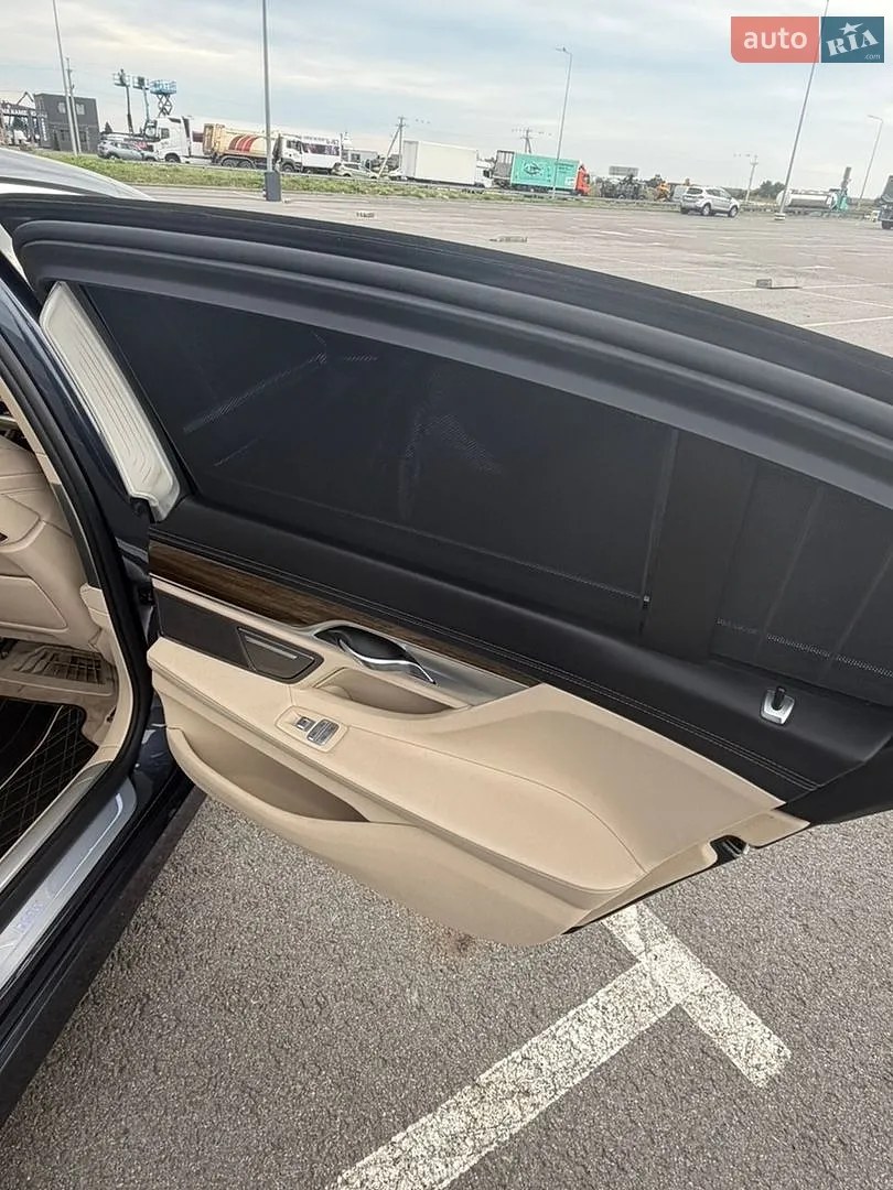 2016 BMW 7er - мініатюра 18