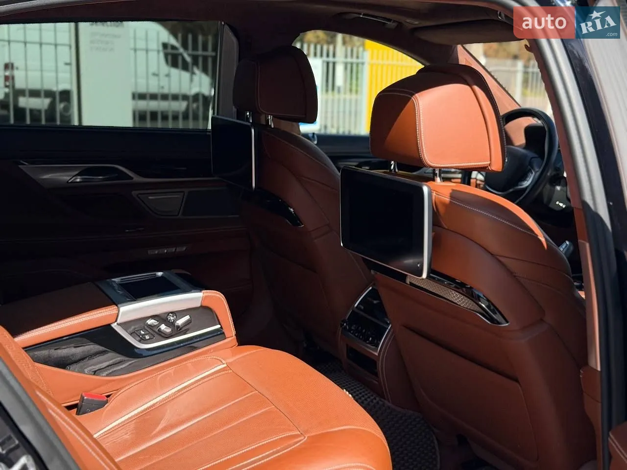 2017 BMW 7er - мініатюра 27