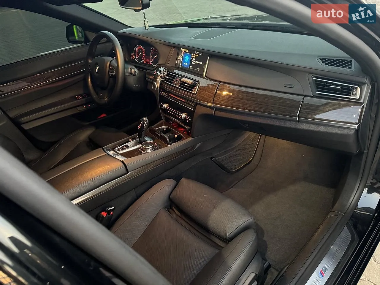 2015 BMW 7er - мініатюра 26