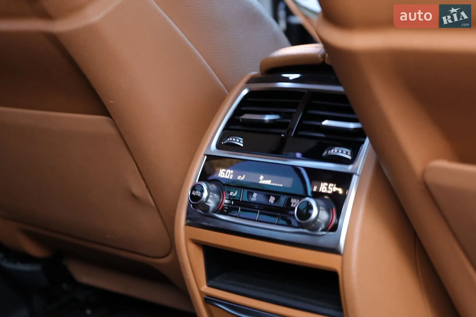 2015 BMW 7er - мініатюра 20