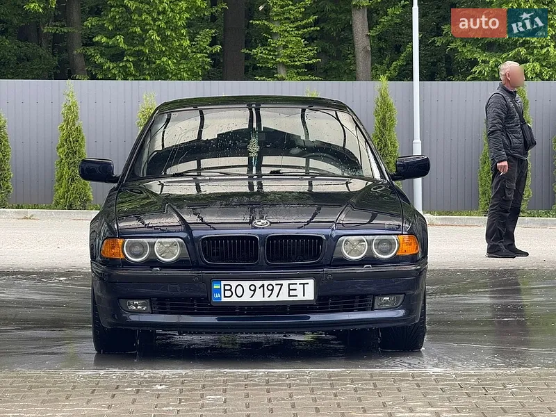 BMW 7 Series 2001