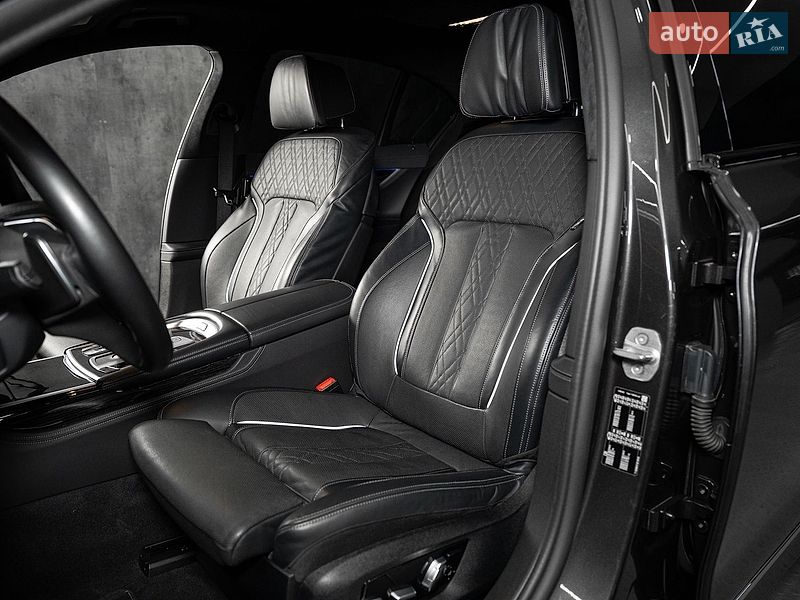 Седан BMW 7 Series 2020 в Одессе