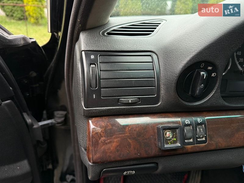 Седан BMW 7 Series 1994 в Хмельницком