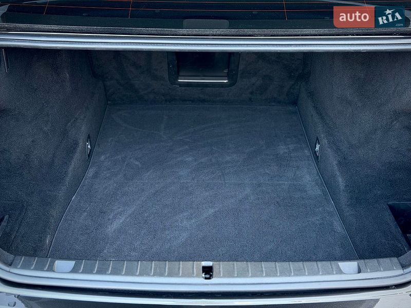 Седан BMW 7 Series 2015 в Киеве