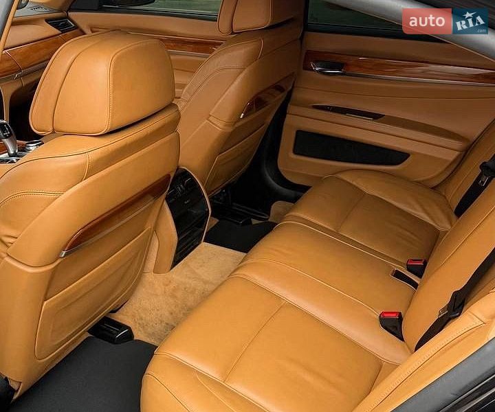 Седан BMW 7 Series 2014 в Одессе