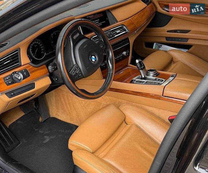 Седан BMW 7 Series 2014 в Одессе
