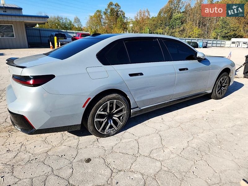 Седан BMW 7 Series 2024 в Львове фото 3 Седан BMW 7 Series 2024 в Львове