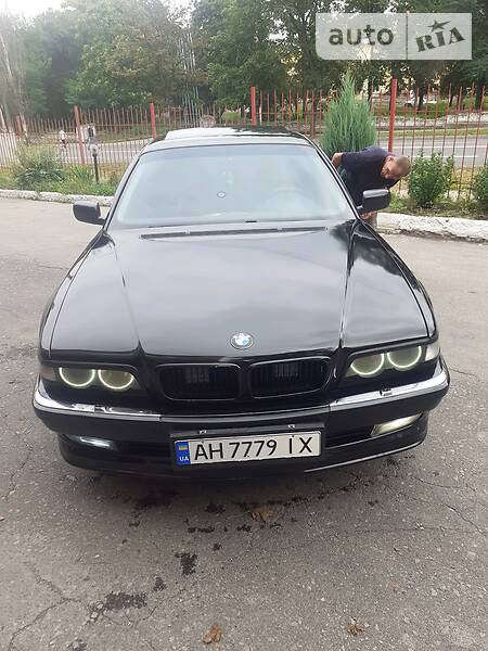BMW 728
