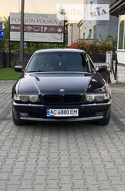 Седан BMW 730 2000 в Нововолинську
