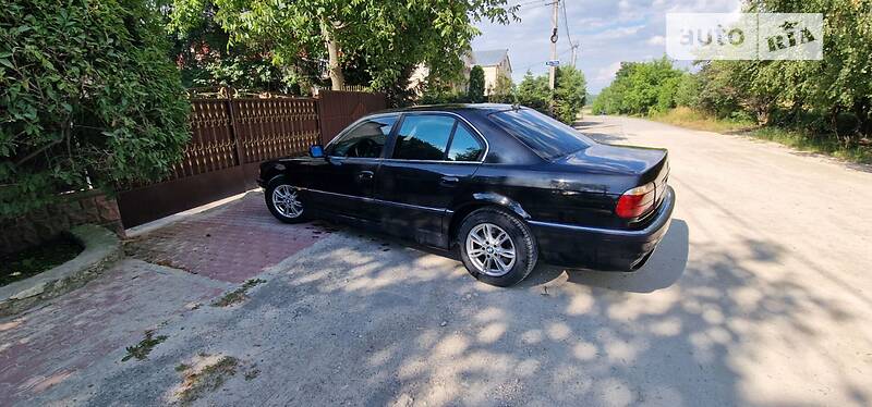 Седан BMW 740 2001 в Тернополі