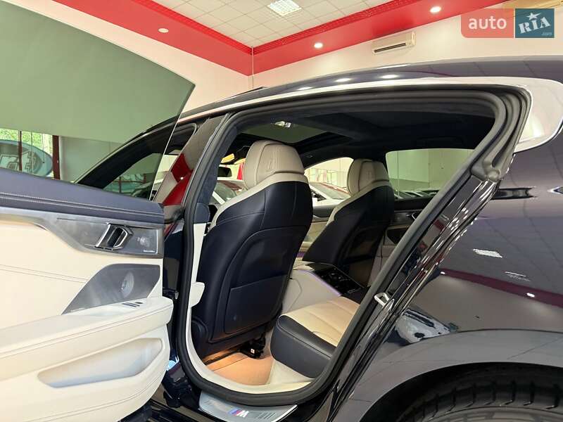 Купе BMW 8 Series Gran Coupe 2020 в Києві фото 37 Купе BMW 8 Series Gran Coupe 2020 в Києві