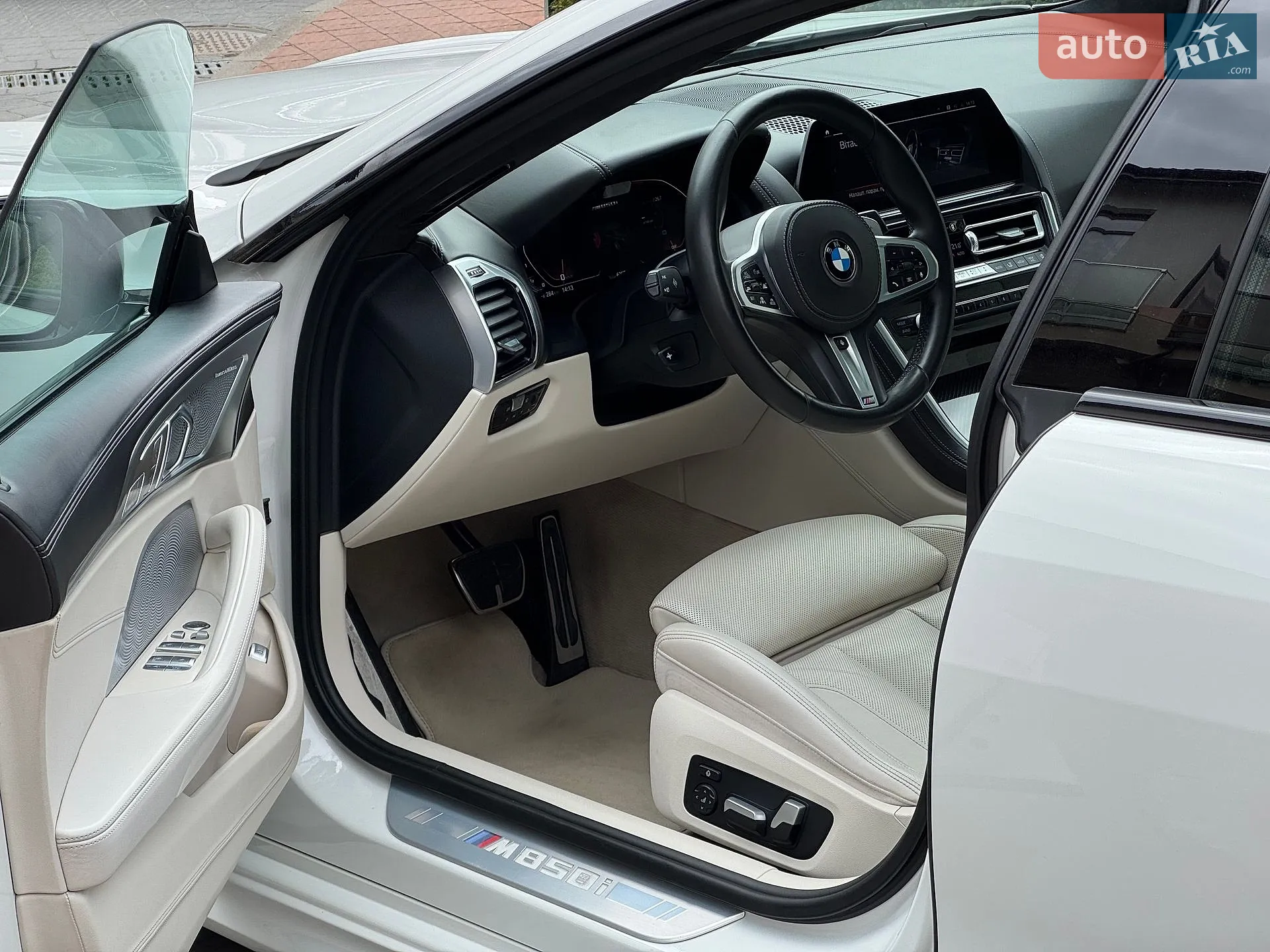 2020 BMW 8er - мініатюра 13