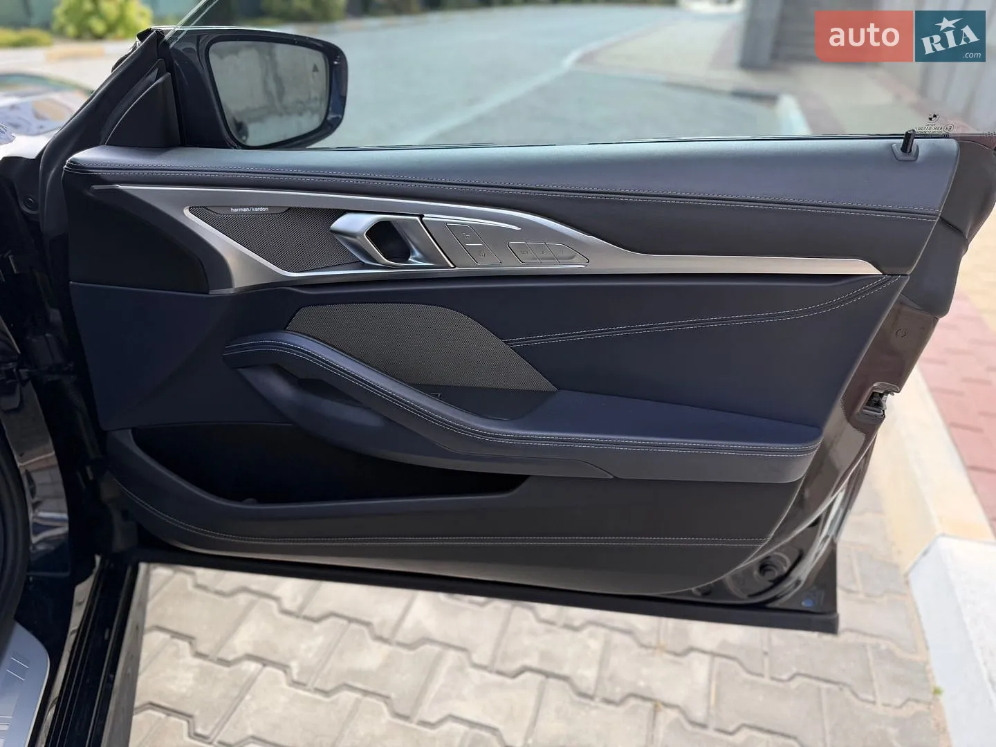 2022 BMW 8er - мініатюра 10