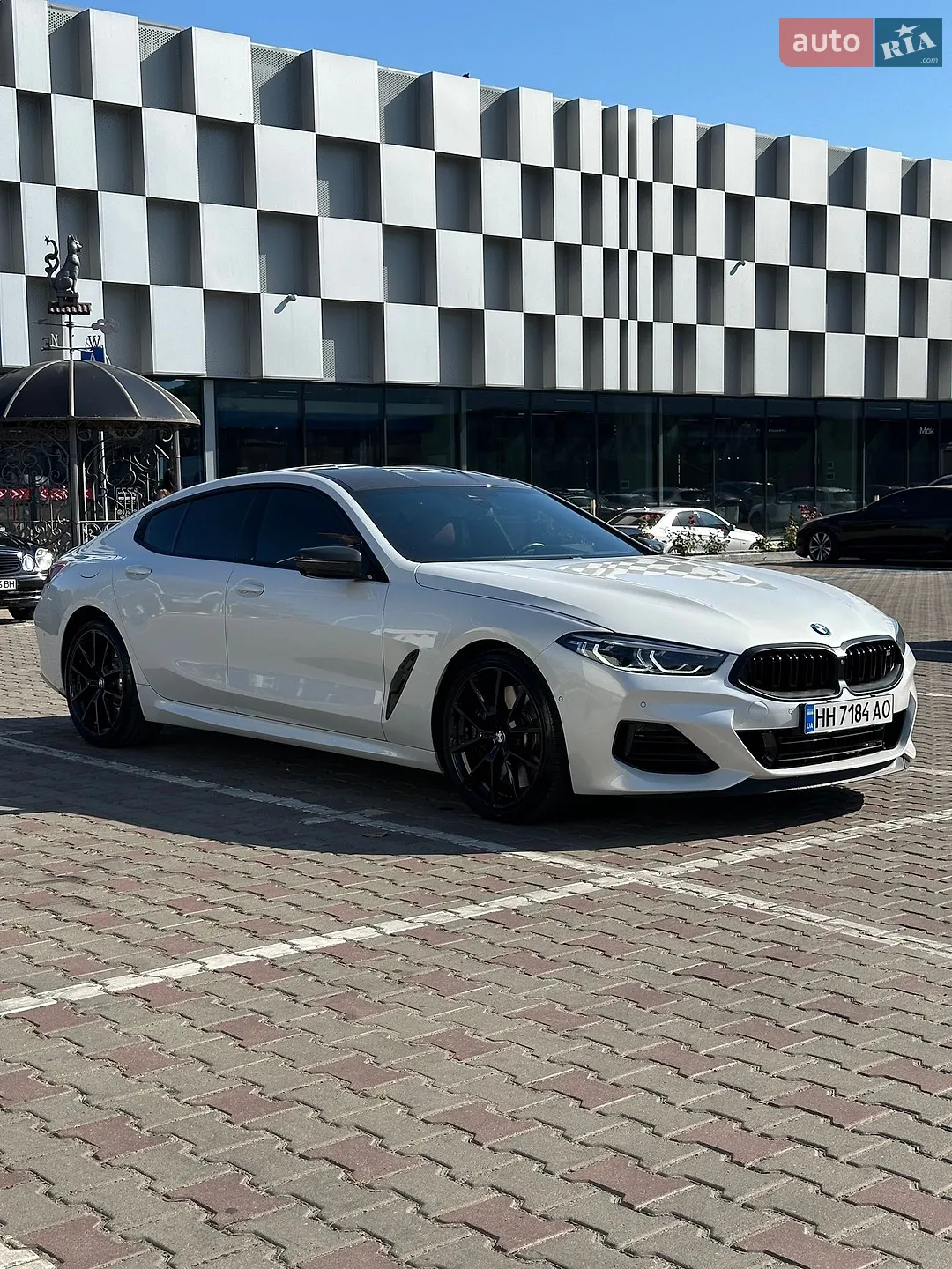 2020 BMW 8er - мініатюра 9