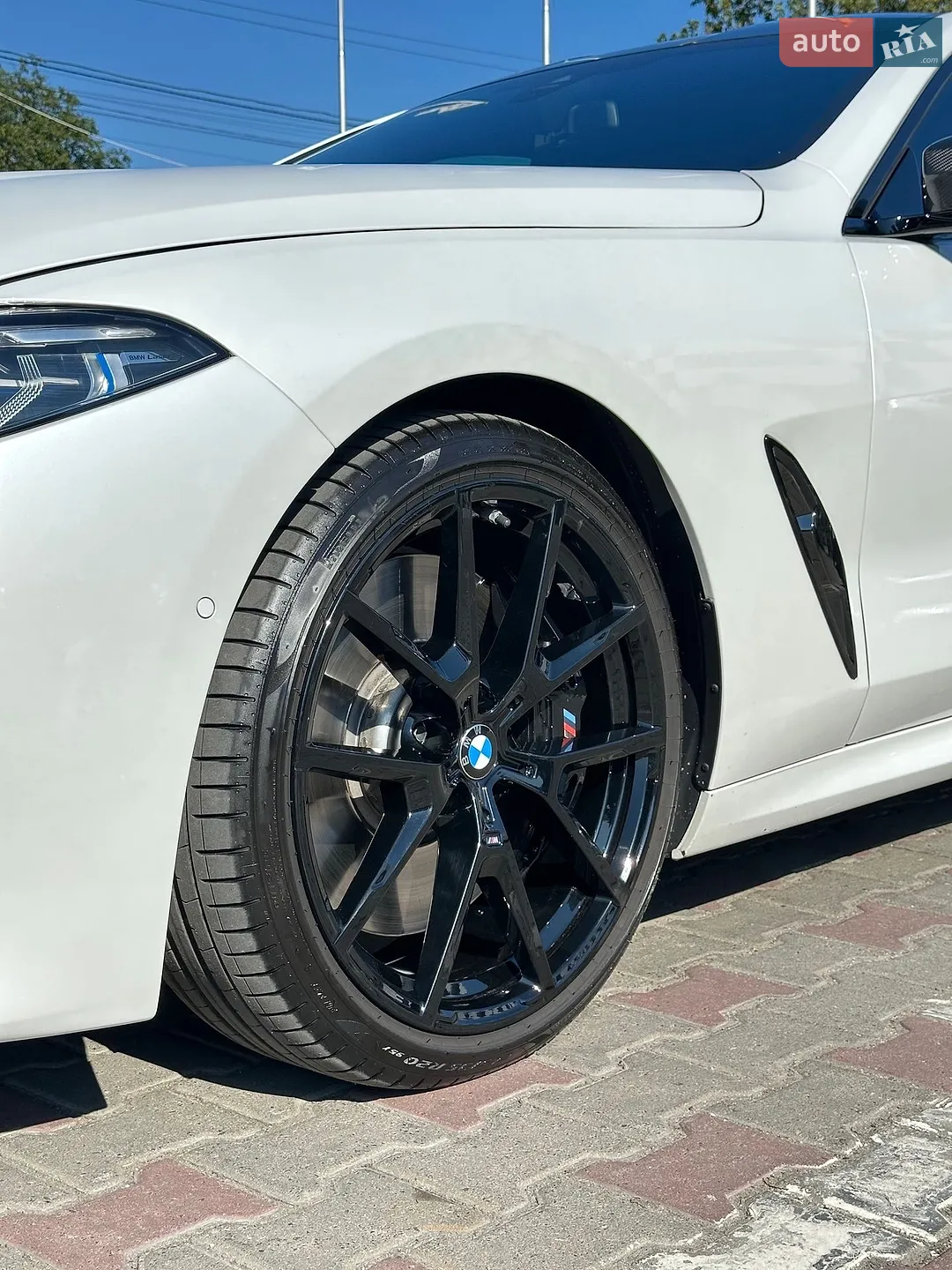 2020 BMW 8er - мініатюра 15