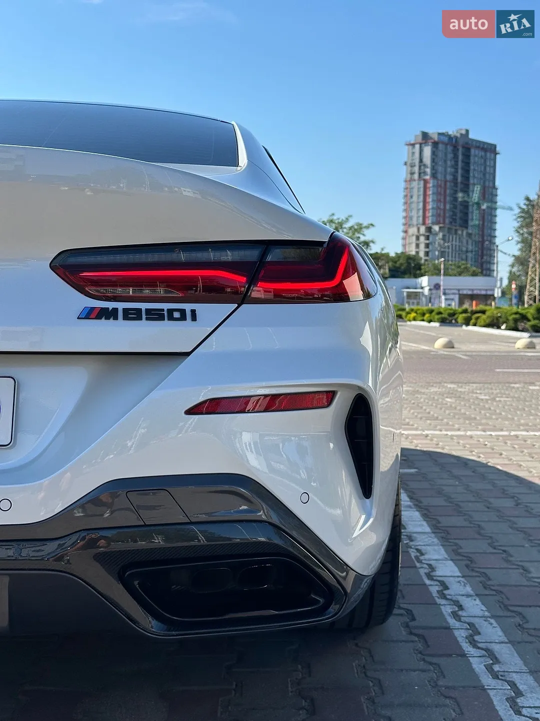 2020 BMW 8er - мініатюра 16