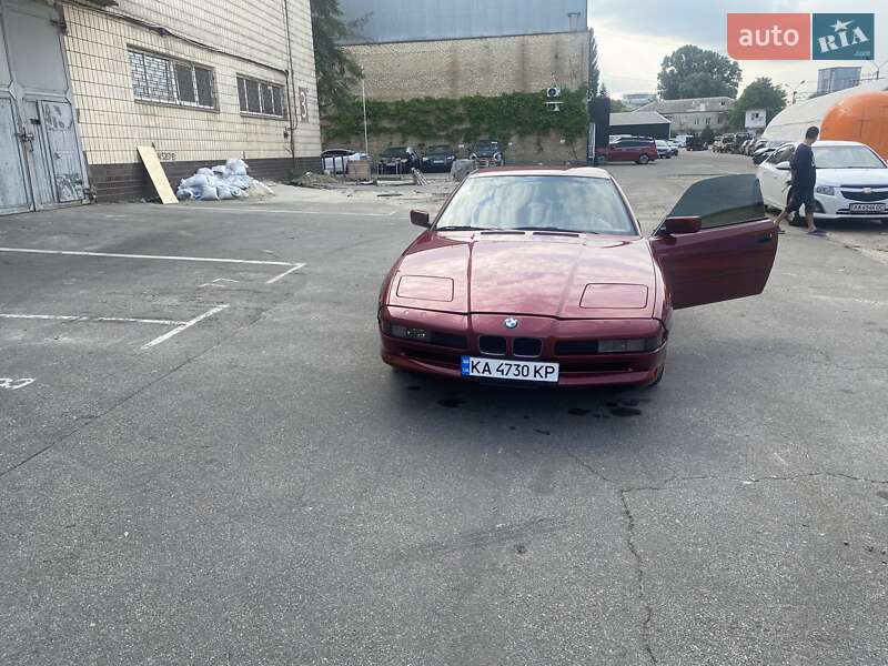 Купе BMW 8 Series 1993 в Києві